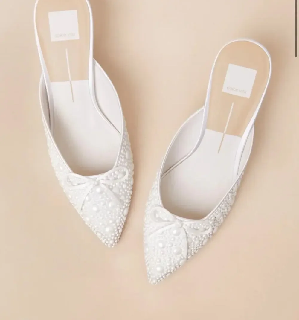 $140 Dolce vita Clayton True White Pearl Kitten Heels Pumps Size 7.5 Worn once